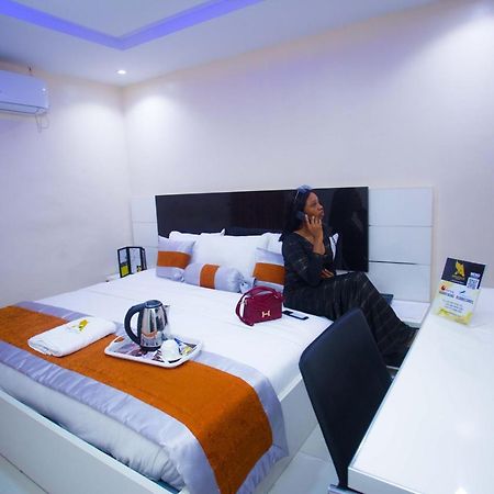 Appleville Suites Ikeja Eksteriør billede