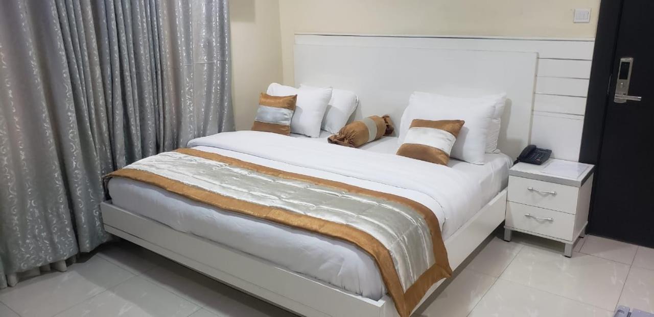 Appleville Suites Ikeja Eksteriør billede